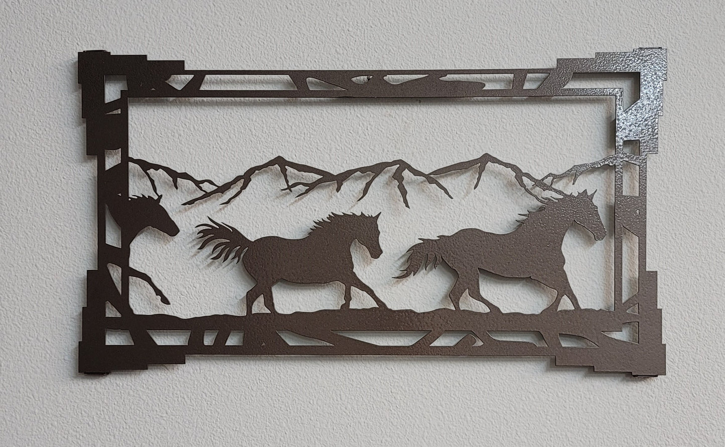 Southwest Style Metal Horse Wall Hanging