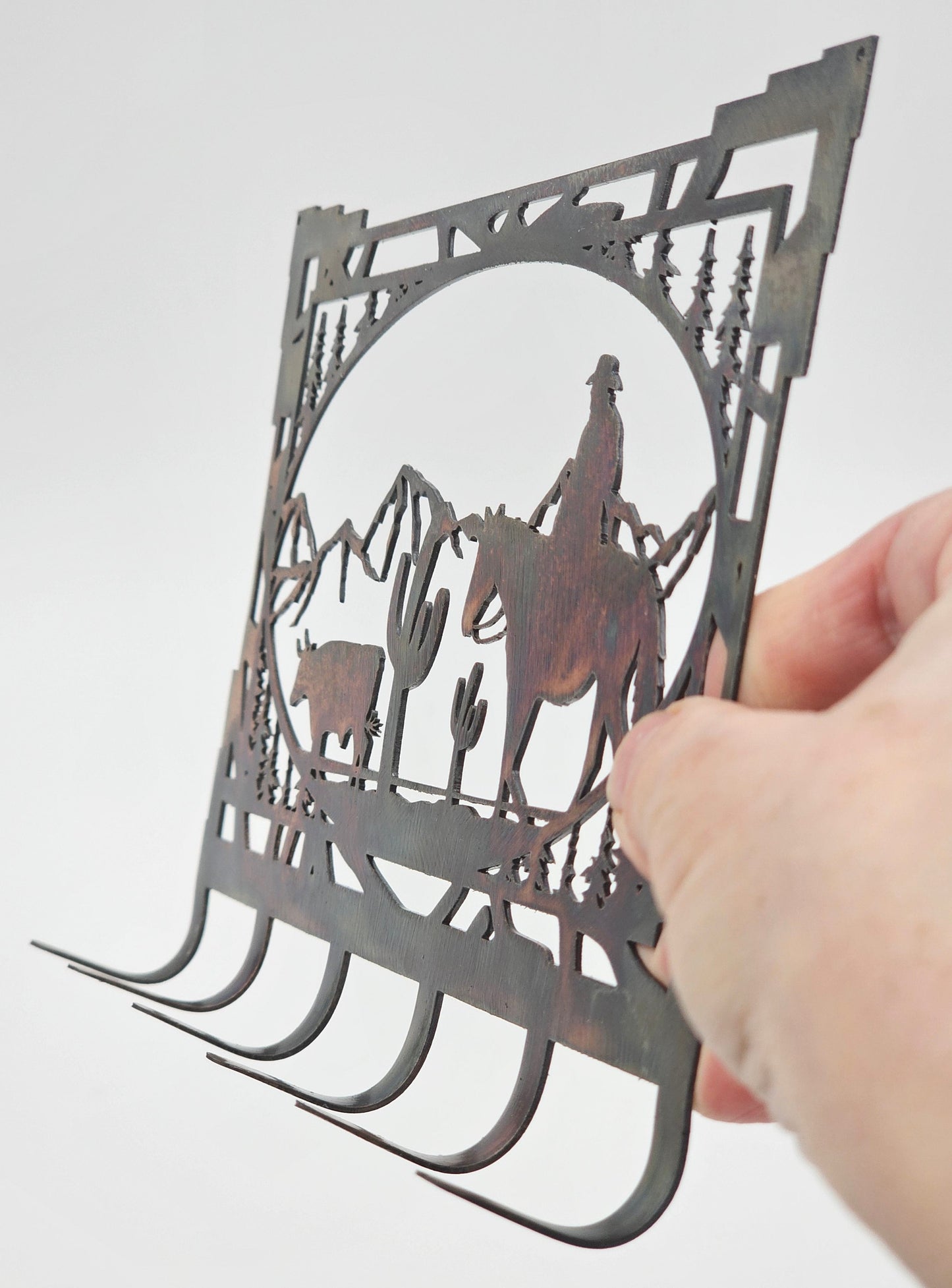 Cowboy Bulls and Cactus Key Rack