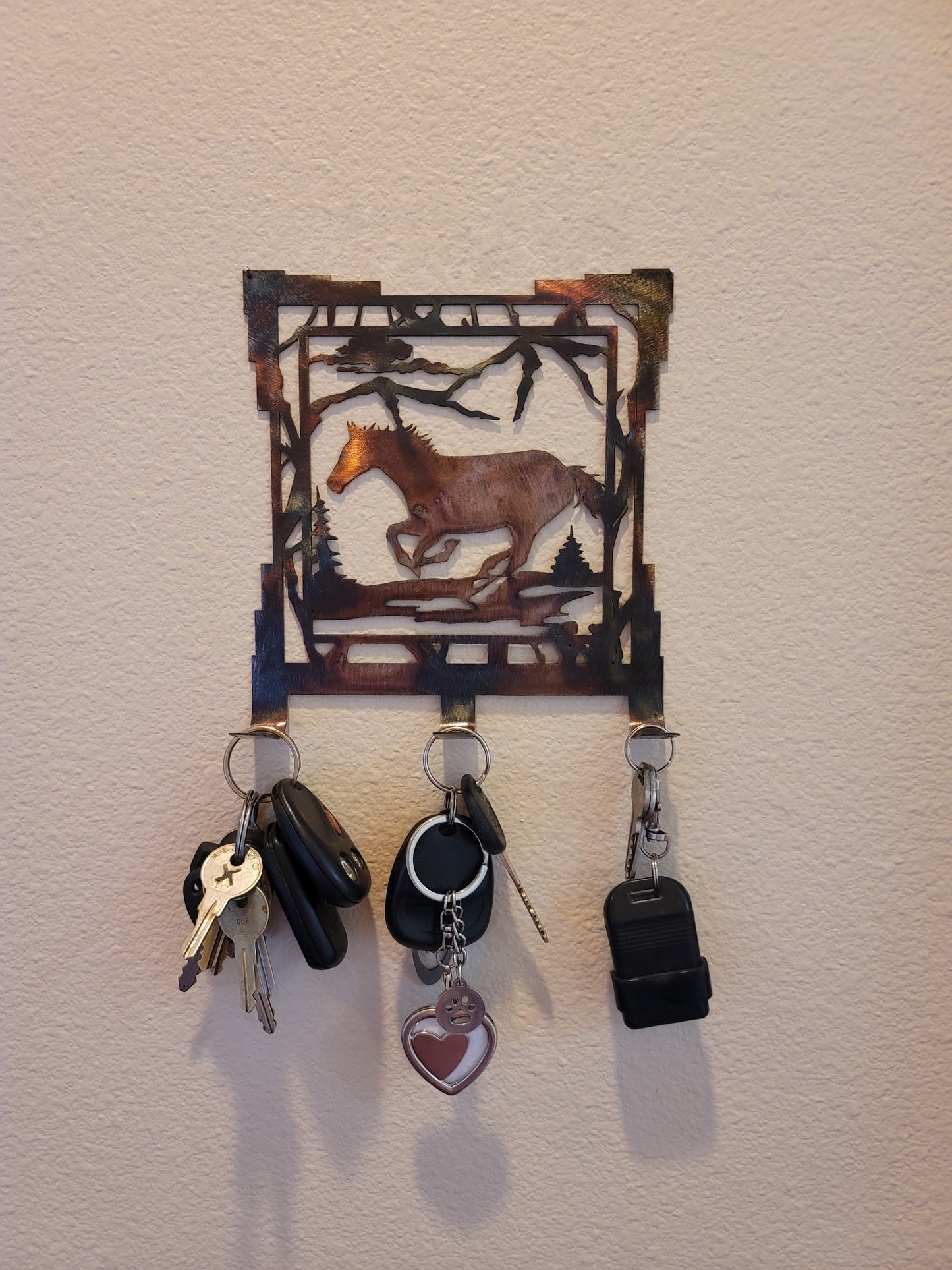 Square Southwest Horse Key Rack With Keys