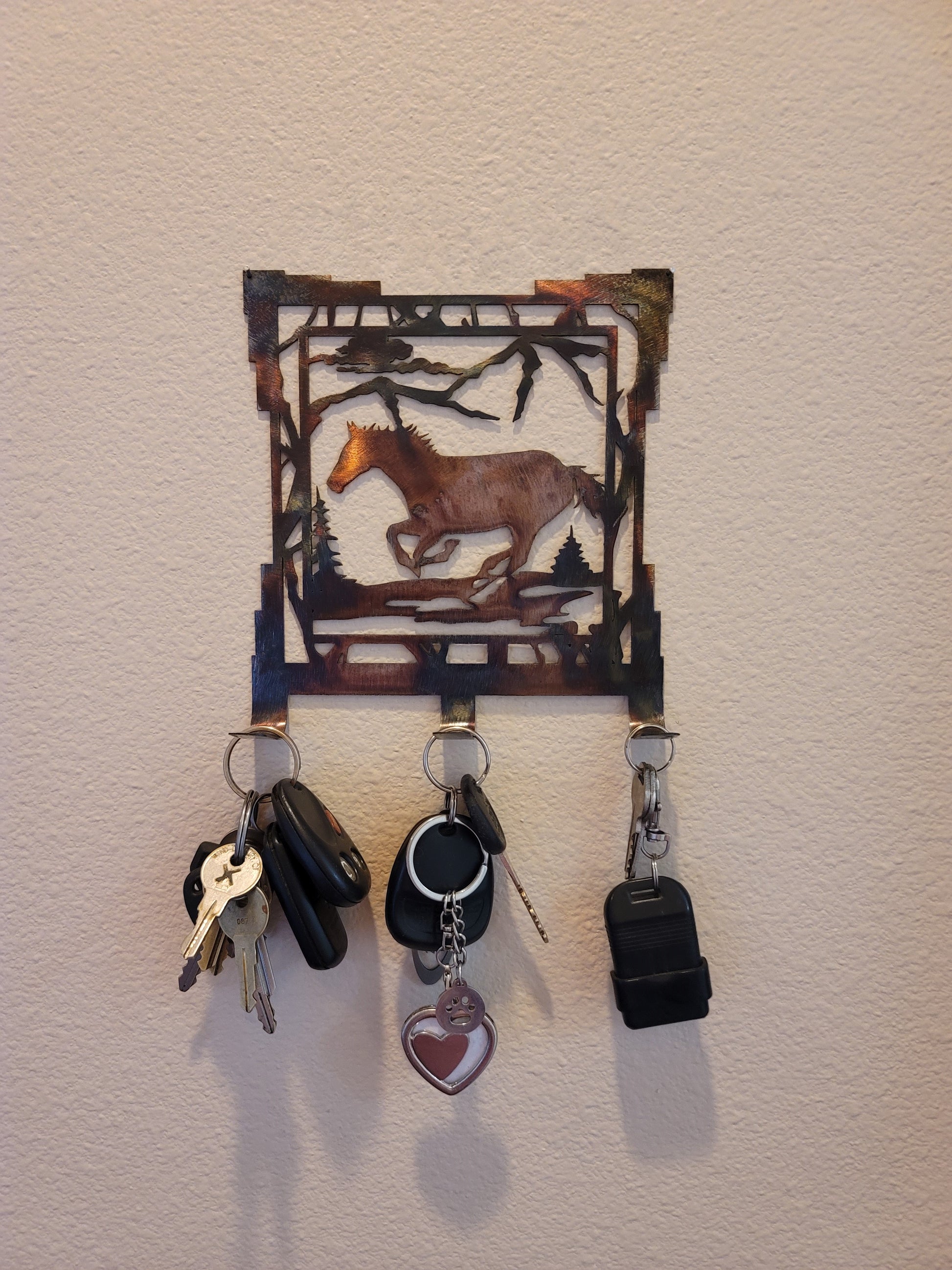 Square Southwest Horse Key Rack With Keys