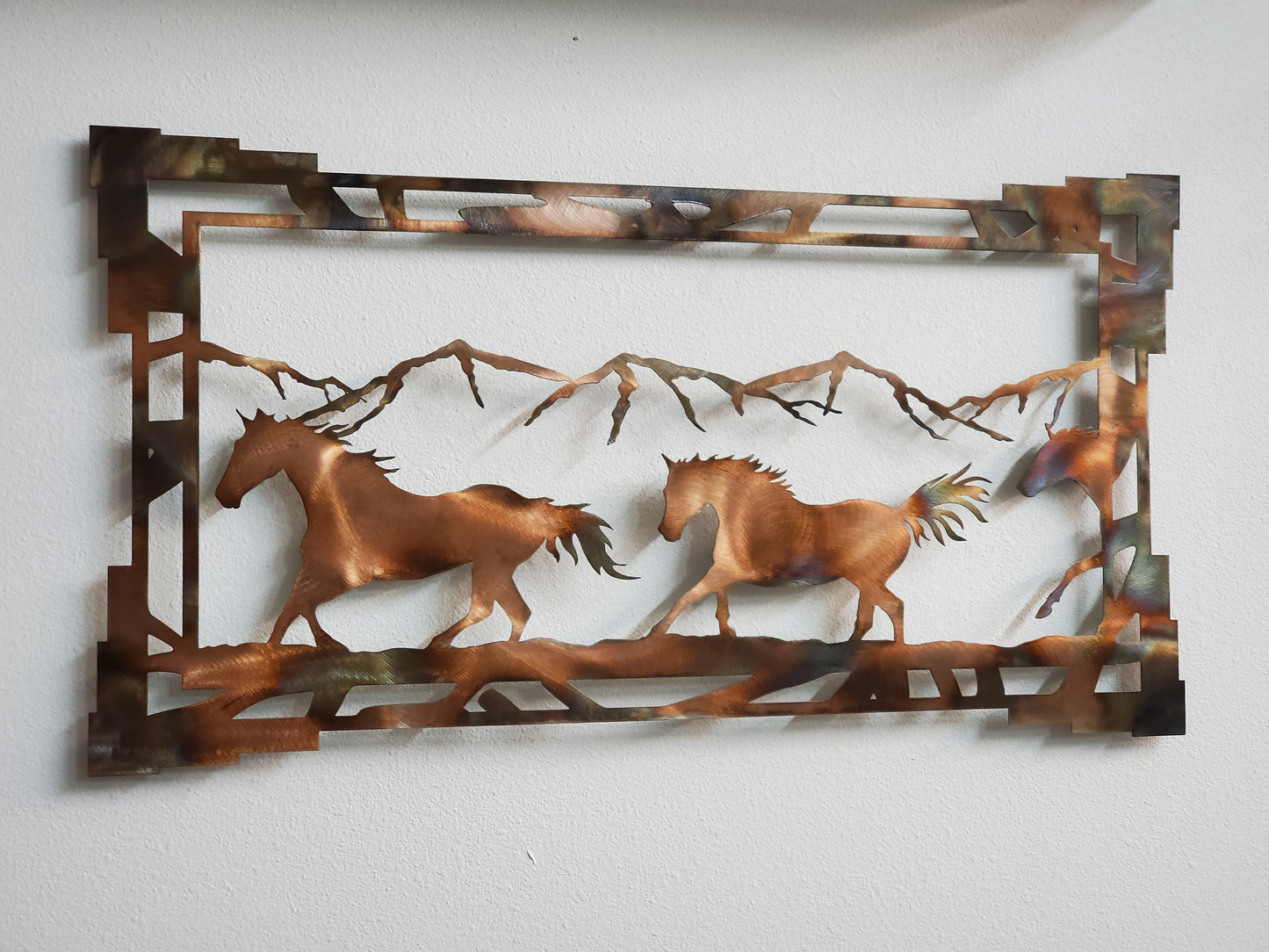 Southwest Style Metal Horse Wall Hanging