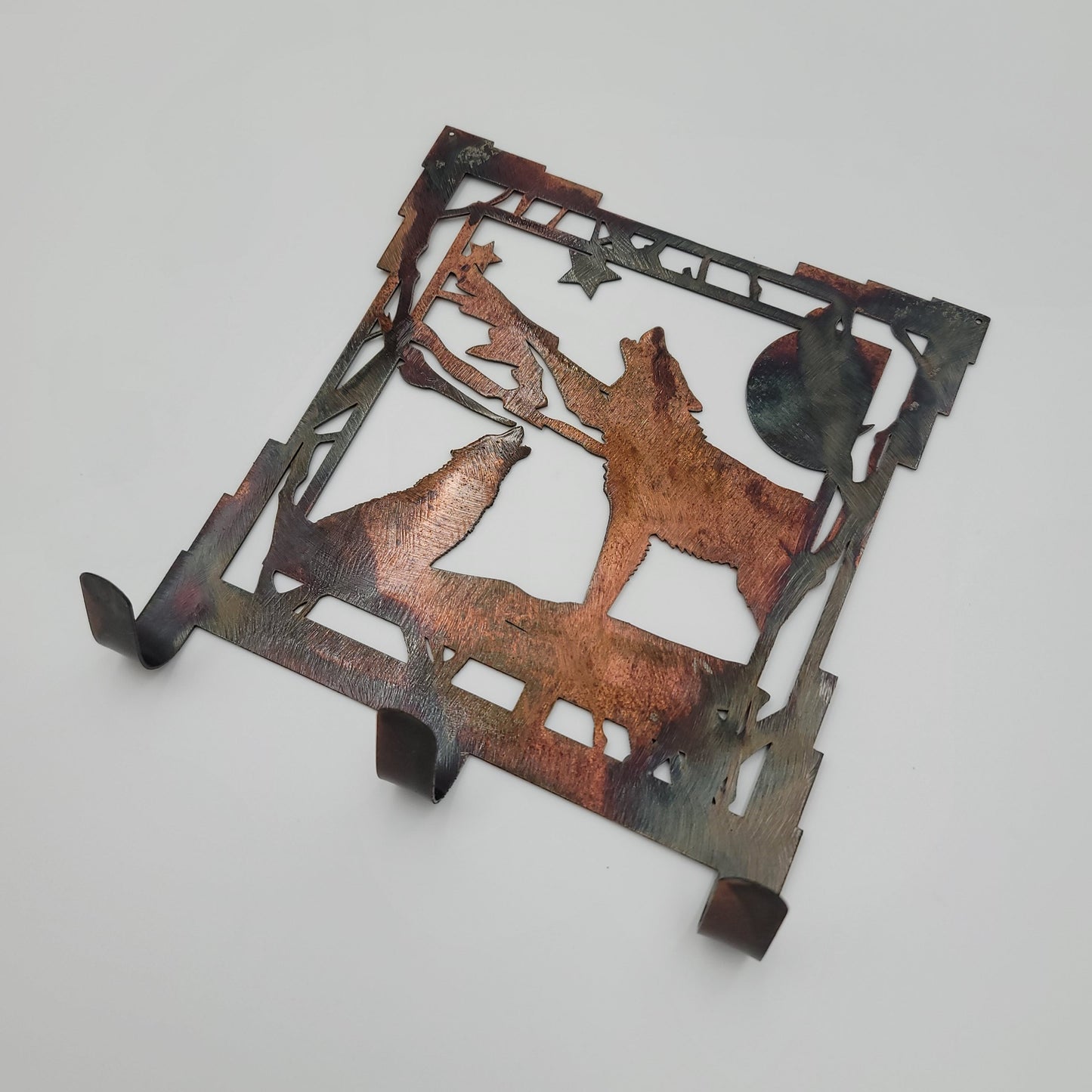 Rustic Metal Wolf Family Key Rack