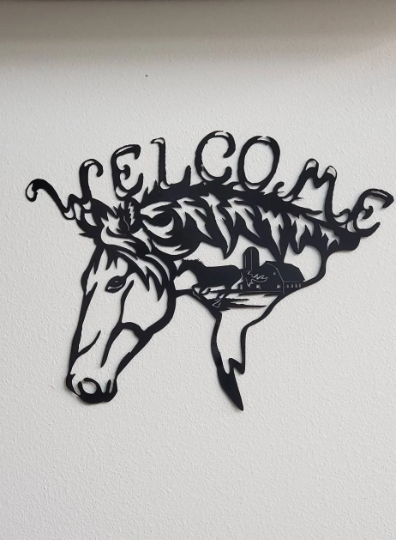 Welcome Horse Head Metal Sign Available in Four Colors