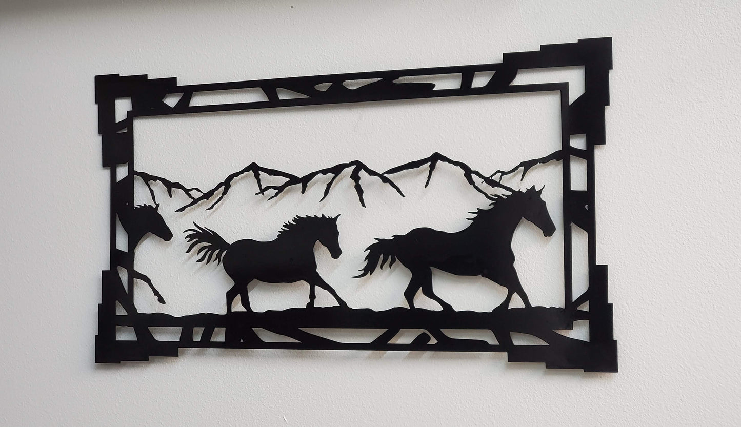Southwest Style Metal Horse Wall Hanging